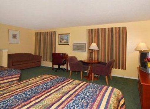 фото отеля Rodeway Inn & Suites Canyon Lake