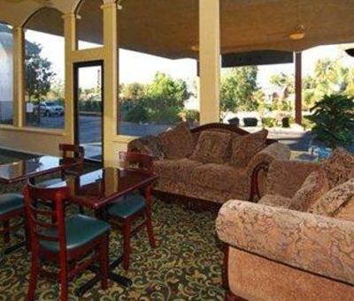 фото отеля Rodeway Inn & Suites Canyon Lake
