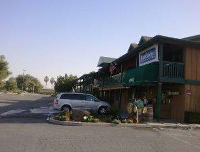 фото отеля Travelodge Lemoore