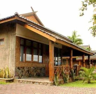 фото отеля Pantai Indah Resort Hotel Barat