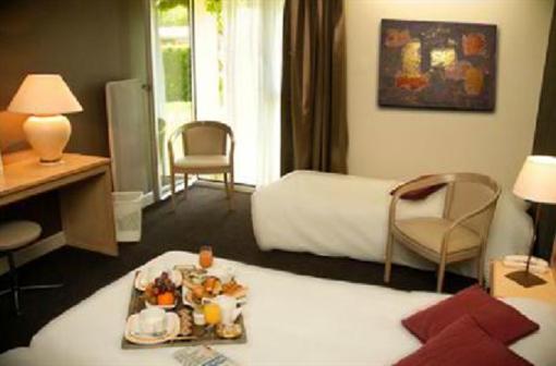 фото отеля Logis Le Relais Fleuri