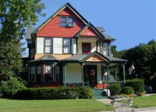 фото отеля Mount Greylock Inn
