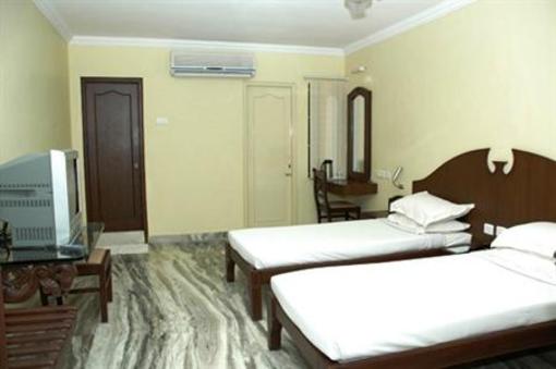фото отеля Emerald Park Hotel