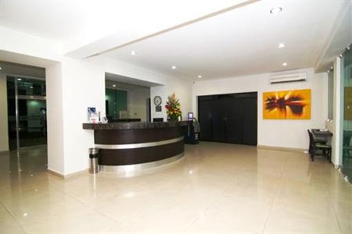 фото отеля Hotel Embajadores