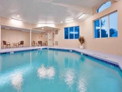 фото отеля Baymont Inn & Suites East Windsor