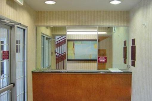 фото отеля Hometown Inn & Suites Schererville