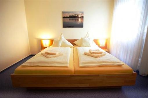фото отеля Hotel Landgasthof Ratz Rheinau