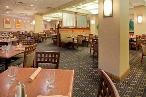 фото отеля Garden Plaza Hotel and Suites