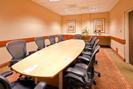 фото отеля Garden Plaza Hotel and Suites