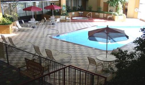 фото отеля Garden Plaza Hotel and Suites