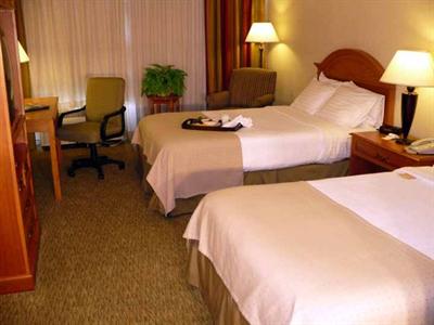 фото отеля Garden Plaza Hotel and Suites