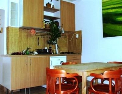 фото отеля Gallery Stay Apartments