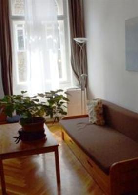 фото отеля Gallery Stay Apartments