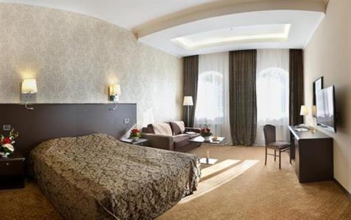 фото отеля Aleksandrovskiy Hotel