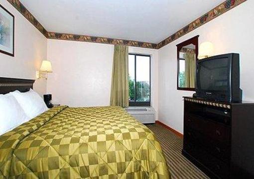 фото отеля Comfort Inn Lenexa