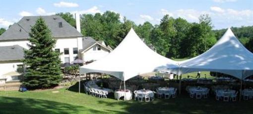 фото отеля Spruce Hill Inn & Cottages
