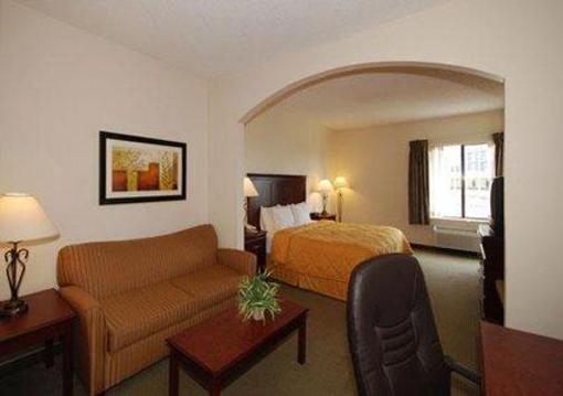 фото отеля Comfort Inn & Suites Market Center