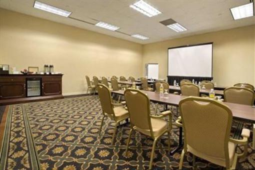 фото отеля Hilton East Brunswick