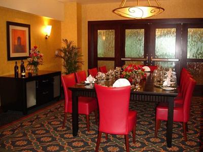 фото отеля Hilton East Brunswick