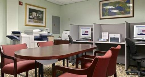 фото отеля Hilton East Brunswick