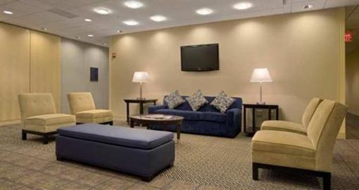 фото отеля Hilton East Brunswick