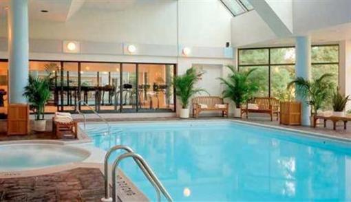 фото отеля Hilton East Brunswick