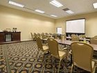 фото отеля Hilton East Brunswick