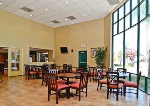 фото отеля Comfort Inn & Suites North Hollywood Los Angeles