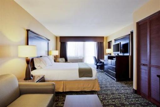фото отеля Holiday Inn Express Hotel & Suites Woodland Hills