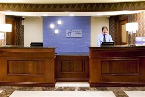 фото отеля Holiday Inn Express Hotel & Suites Woodland Hills