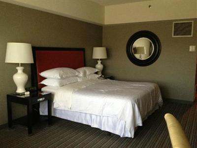 фото отеля Four Points Hotel LAX Los Angeles