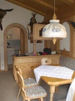 фото отеля Ferienanlage Hotel Garni Larchenhof Lermoos
