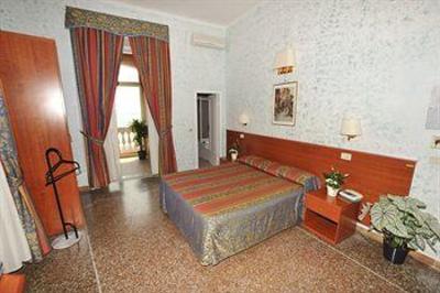 фото отеля Hotel Miramare Ladispoli