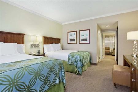фото отеля Embassy Suites San Diego - La Jolla