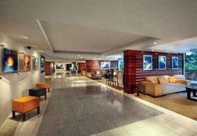 фото отеля Courtyard by Marriott Waikiki Beach