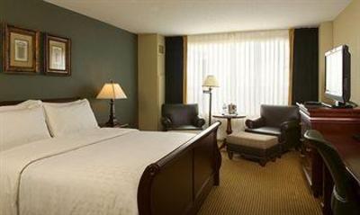 фото отеля Sheraton Overland Park at the Convention Center