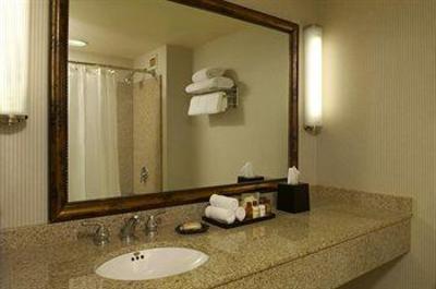 фото отеля Sheraton Overland Park at the Convention Center
