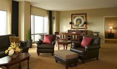 фото отеля Sheraton Overland Park at the Convention Center