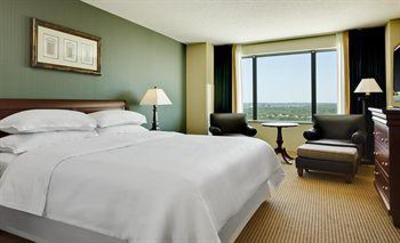 фото отеля Sheraton Overland Park at the Convention Center