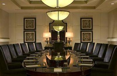 фото отеля Sheraton Overland Park at the Convention Center