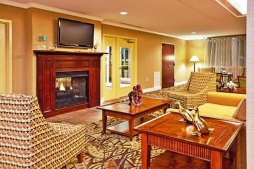 фото отеля Holiday Inn Express Hotel & Suites Southern Pines