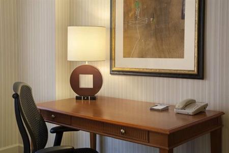 фото отеля Hilton McLean Tysons Corner