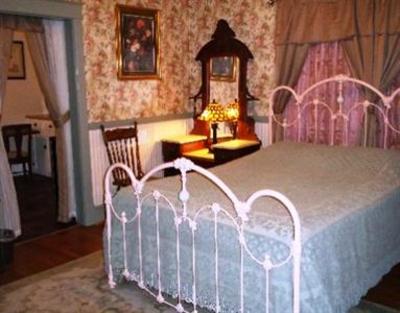 фото отеля A Sentimental Journey Bed and Breakfast