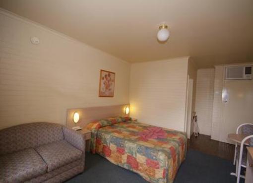 фото отеля Junee Motor Inn