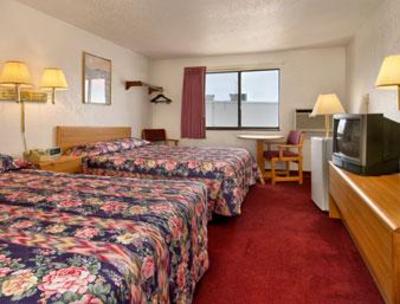 фото отеля Americas Best Value Inn Devils Lake