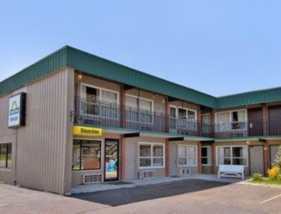фото отеля Americas Best Value Inn Devils Lake
