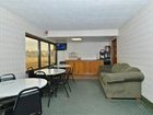 фото отеля Americas Best Value Inn Devils Lake