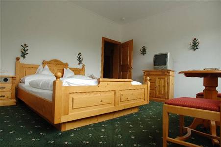 фото отеля Edelweiss Hotel Lermoos