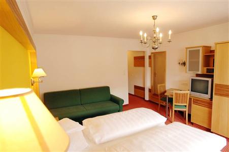 фото отеля Edelweiss Hotel Lermoos