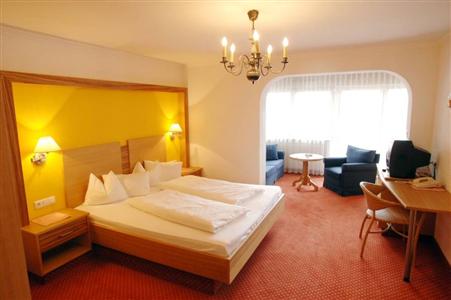 фото отеля Edelweiss Hotel Lermoos